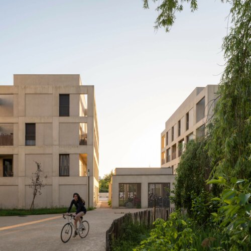 BDX_logements, bureaux, commerces,  espaces publics et parking silo ©Thibaut Voisin