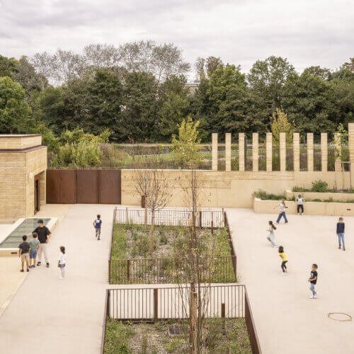 CMA_a+_T.V_45_cour haute_300dpi