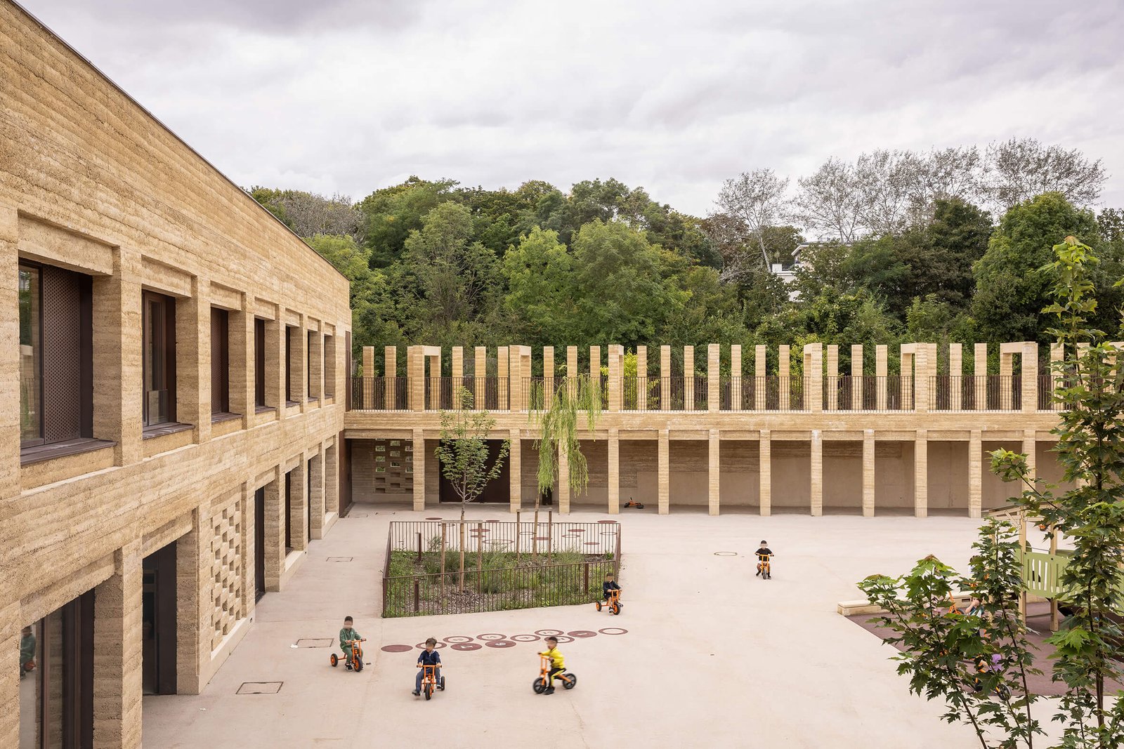 Table Ronde Trophée Béton : « Recyclage, réutilisation de matière, contextualité, enjeux écologiques et économie circulaire »